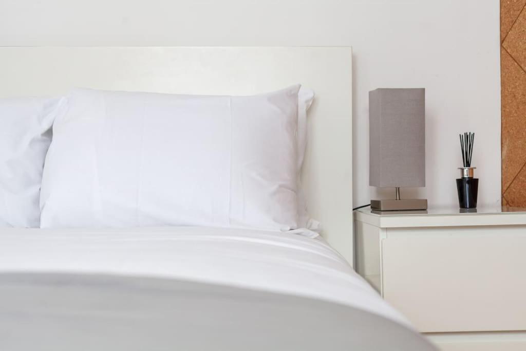 Spacious Retreat 2-Bed In Popular Camden Town Λονδίνο Εξωτερικό φωτογραφία
